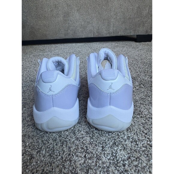 Nike Air Jordan 11 Retro Low Pure Violet Size 6 Women's - Picture 7 of 8